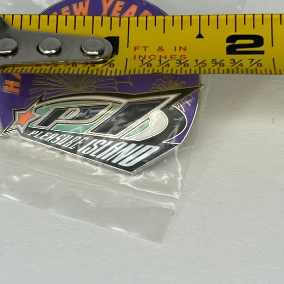 Disney Pin Pleasure Island New Year Cast Member Exclusive Limited Edition 2001 - Picture 3 of 4